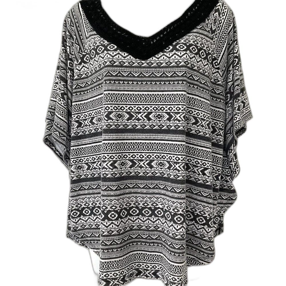Cato Geometric Lace Detail Top Black White Size Large